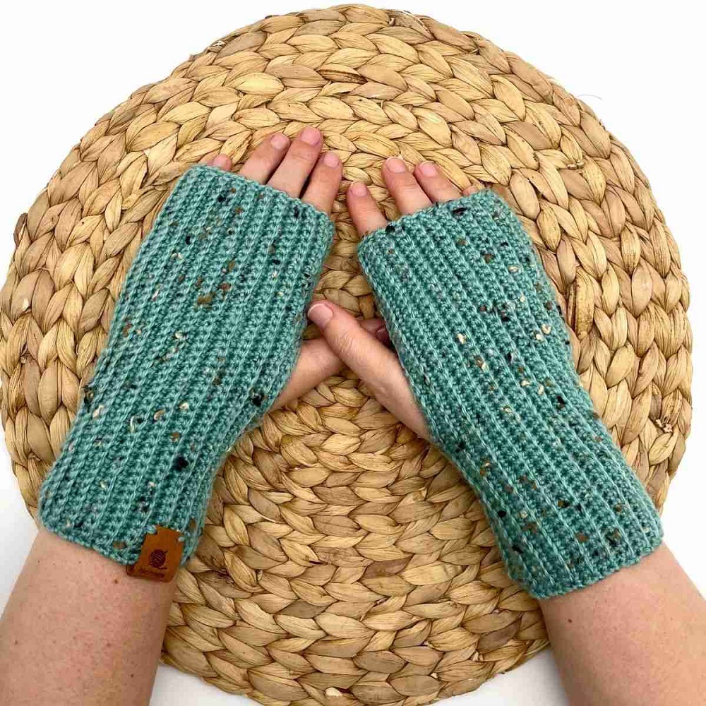 crochet fingerless gloves pattern