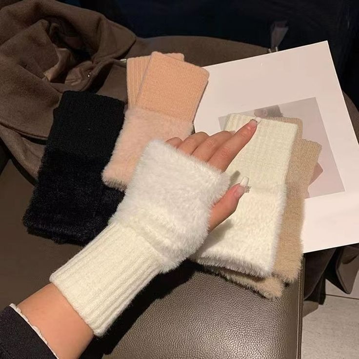 wool fingerless gloves